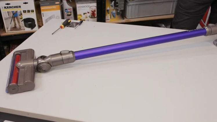 Turn your Dyson vacuum on and check that the brushbar is now spinning as it should